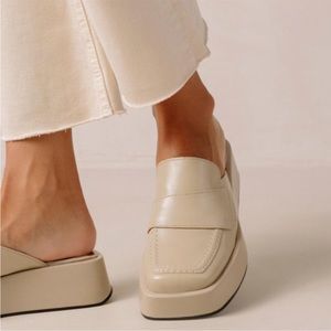 Alohas beige vegan slides